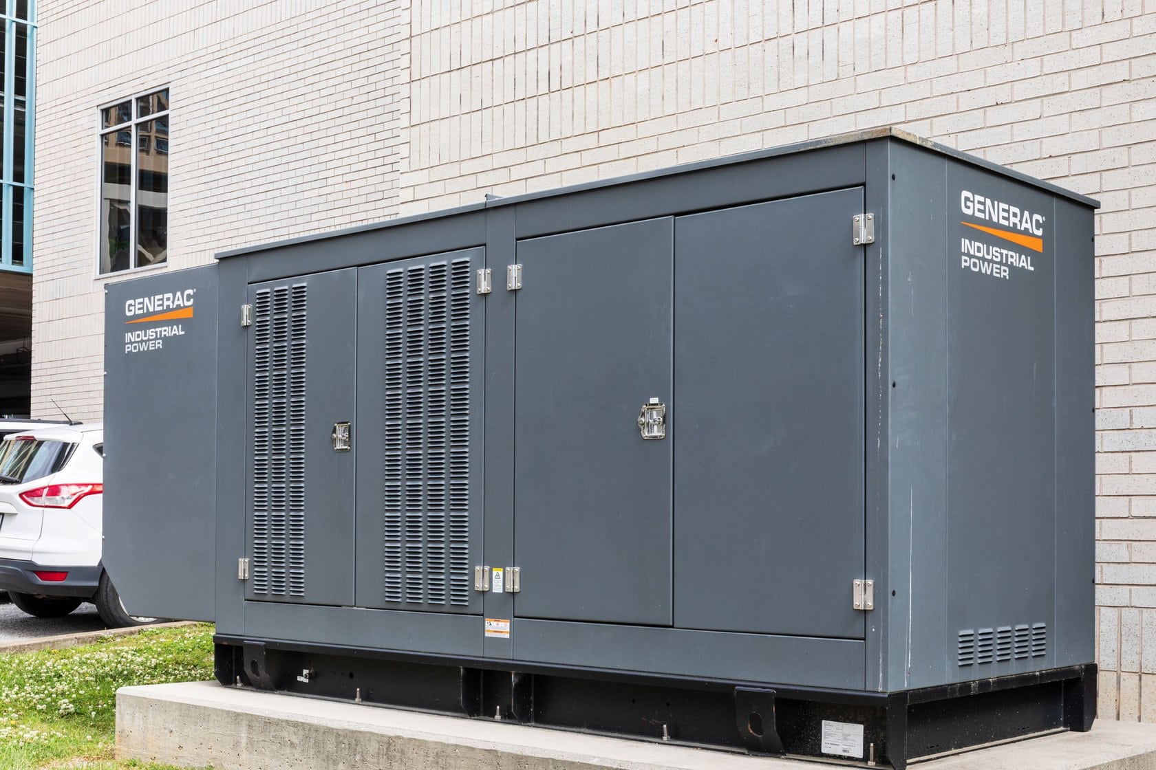 Generator Generac_iStock-1319279770_Viewing